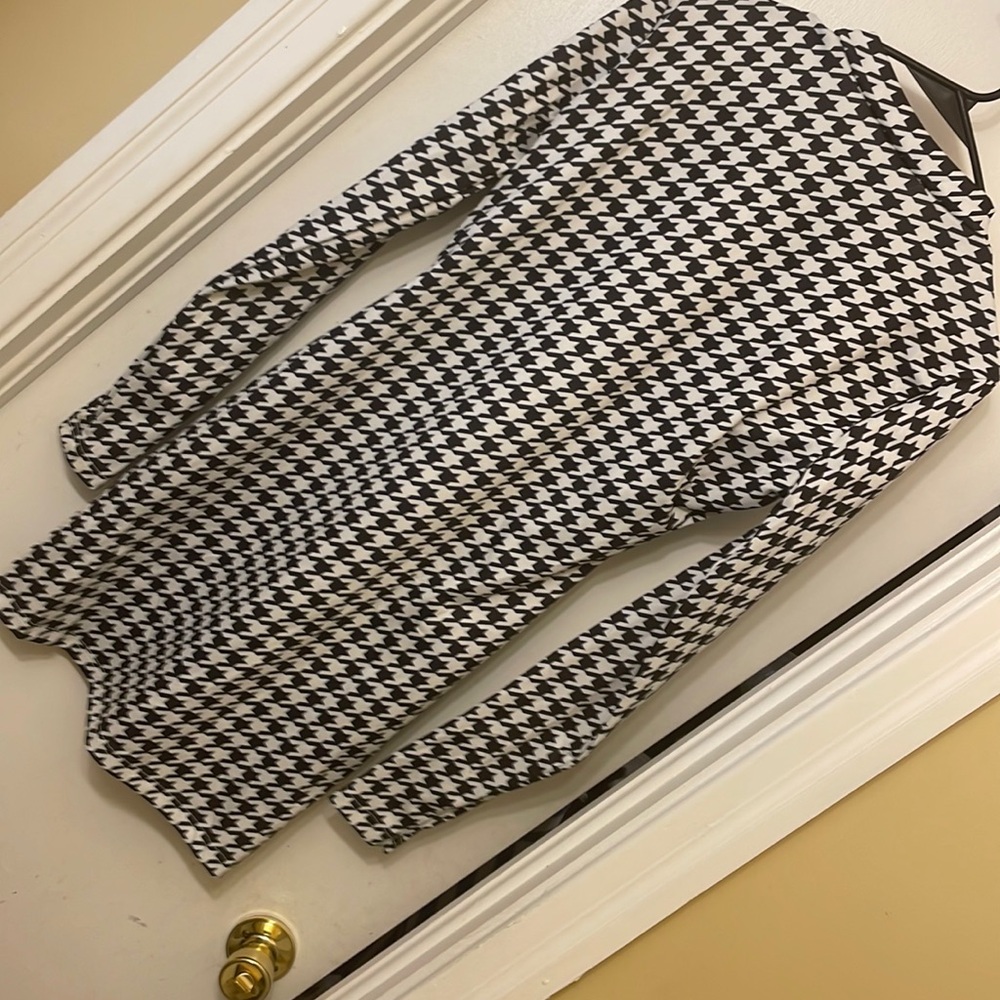 Zip back herringbone black and white dress